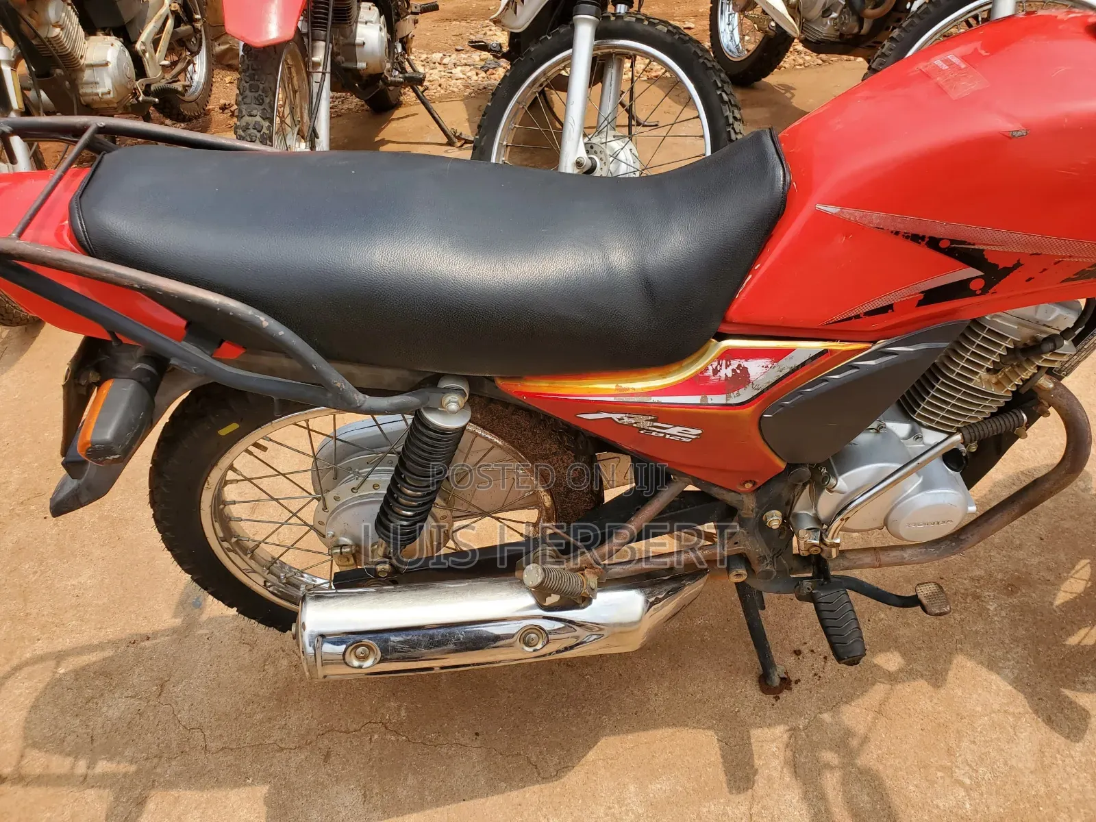Honda CB 2018 Red