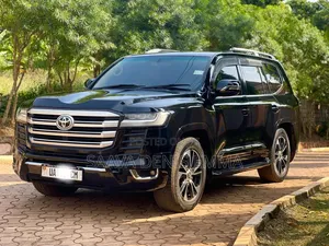 Toyota Land Cruiser 2018 Black