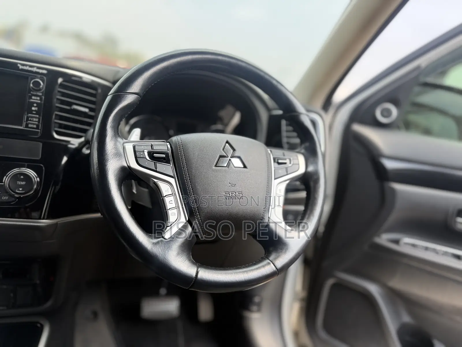 Mitsubishi Outlander 2017 White