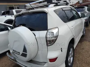 Toyota RAV4 2008 White