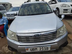 Subaru Forester 2010 Silver