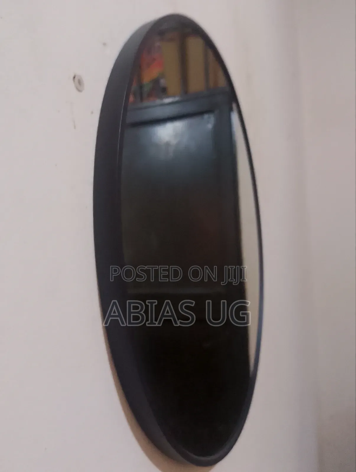 Round Mirror