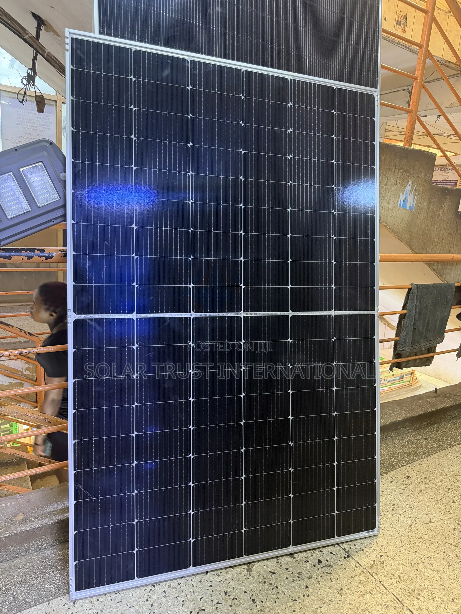 Complete 2.5kwh Hybrid Solar System | Lights, Tv Fridge