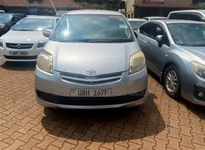 Toyota Passo Sette 1.5 FWD 2009 Silver