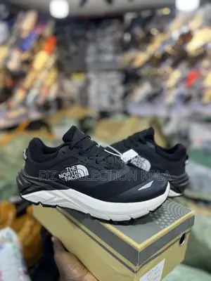 Original the North Face Vectiv Fastpack Black/White Trail Running
