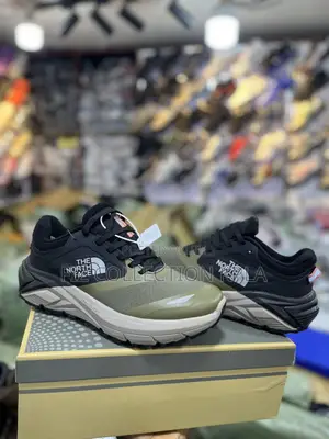 The North Face Vectiv Fastpack Outdoor Sneakers