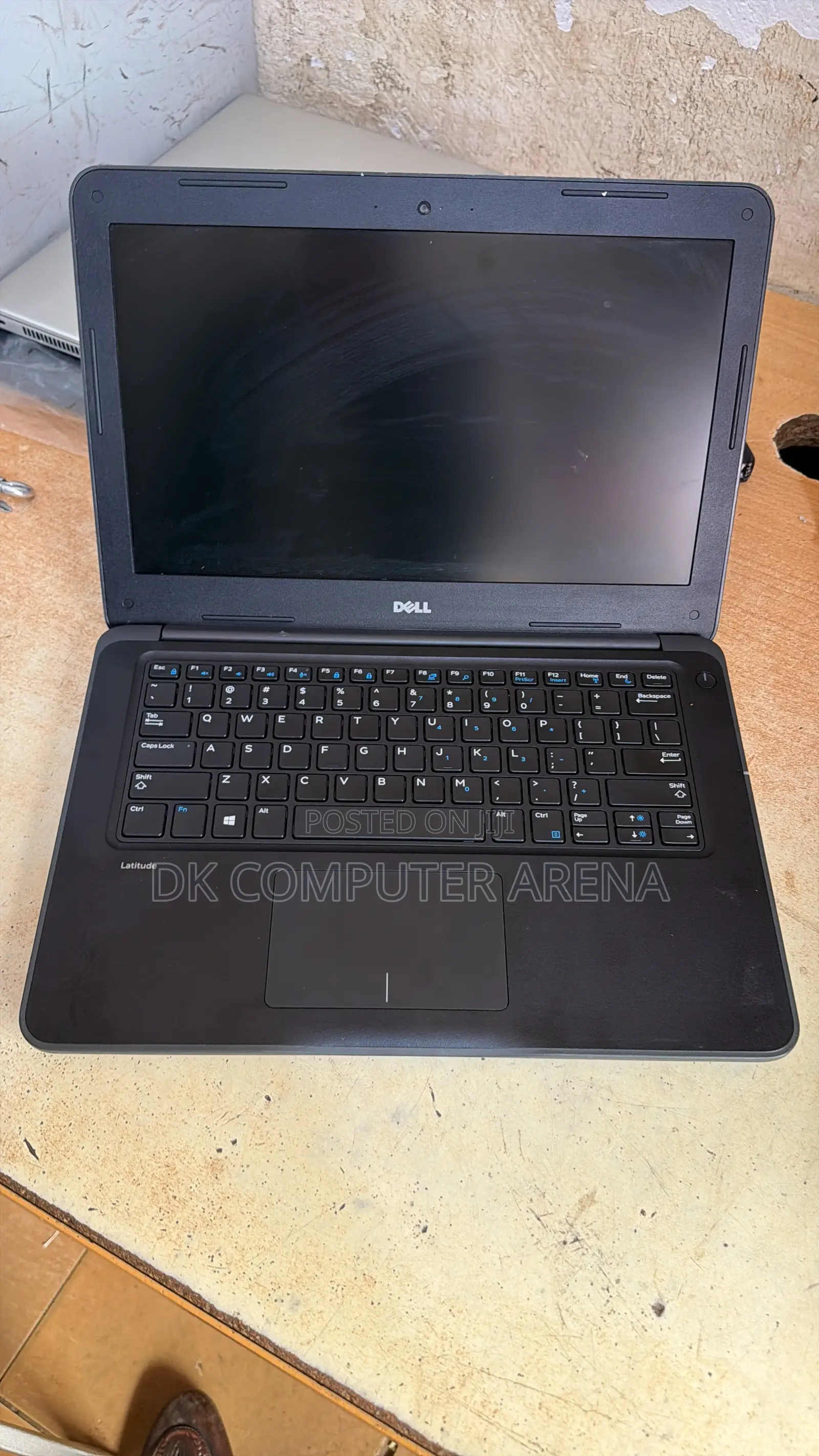 Laptop Dell Latitude 13 3380 4GB Intel Core i3 HDD+SSD 500GB