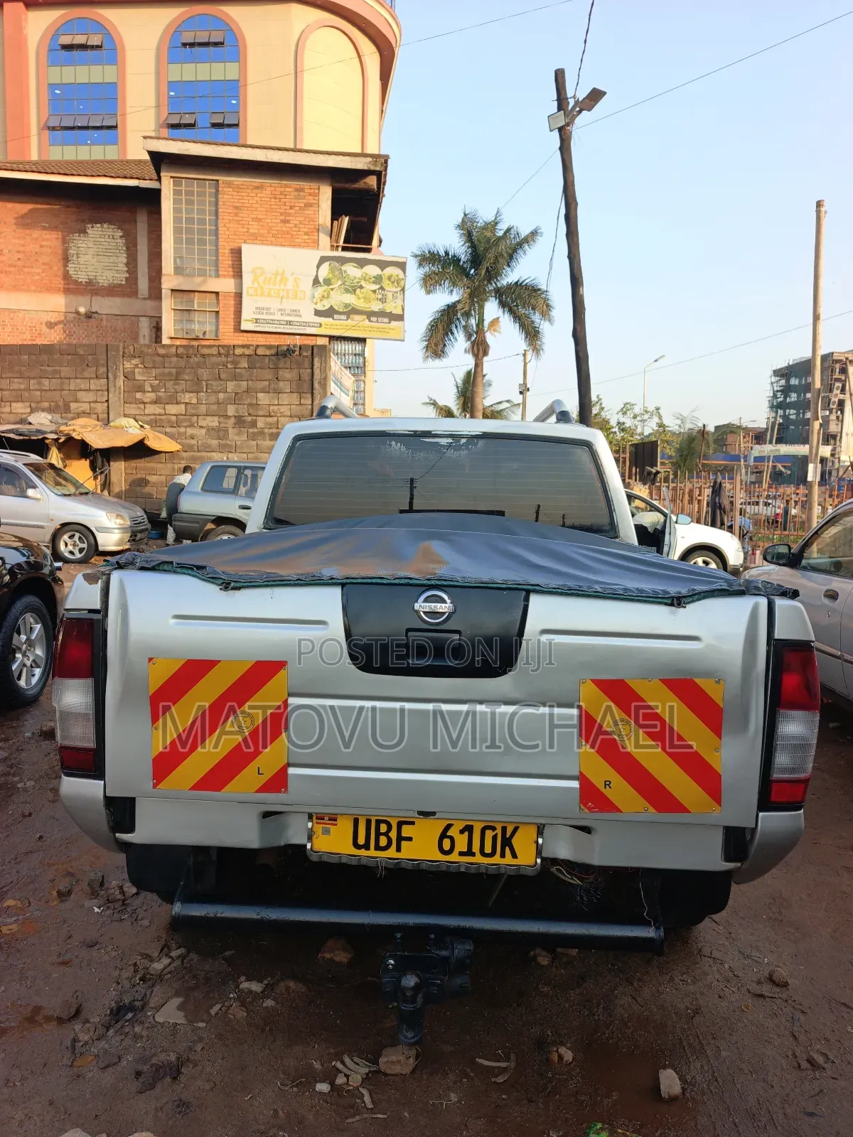 Nissan Hardbody 2003 Gray