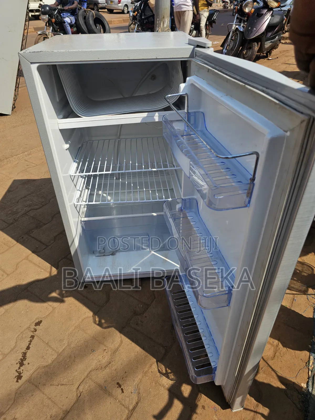 Valuable Used Refrigerator,Top Freezer,Original,With 2 Years Warranty