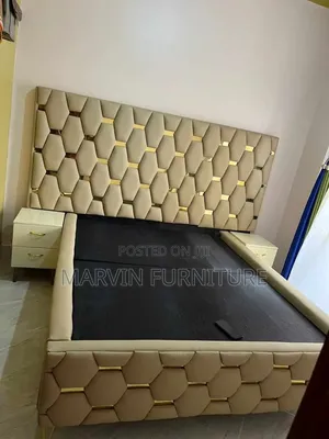 5by6queen Bed With Two Drawer