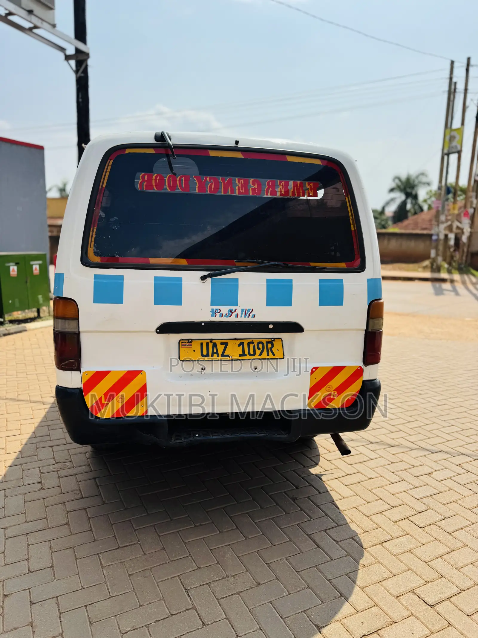 Toyota HiAce 2002 White