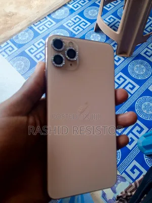 Apple iPhone 11 Pro Max 64 GB Gold