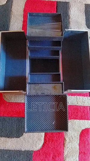 Make Up Kit Box