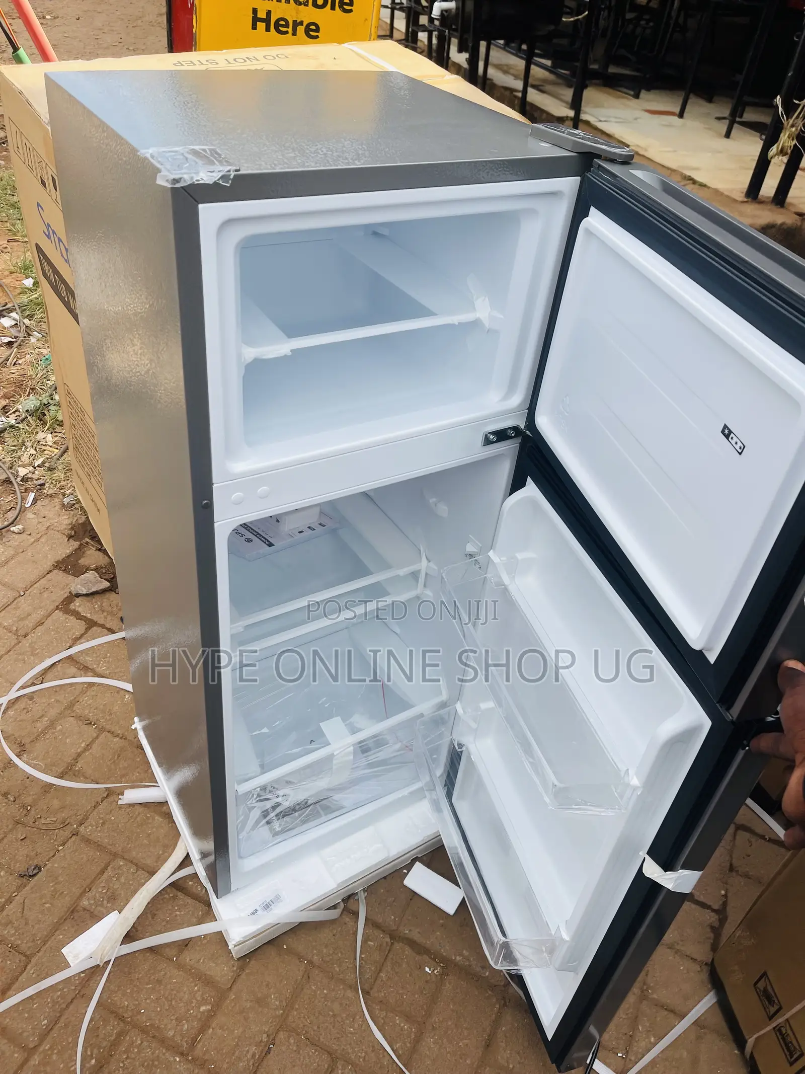 Cool Temperature Control,Brandnew 160l Hisense Double Door Fridge