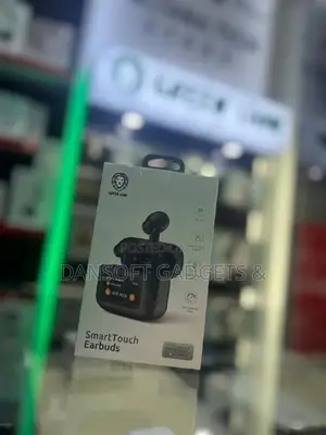 Green Lion Smarttouch Earbuds – Touchscreen Charging Case