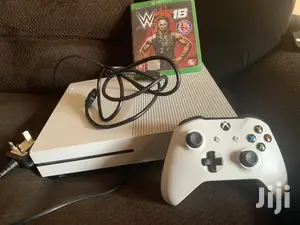 Xbox One S 4K Uk Used With One Controller And One Game