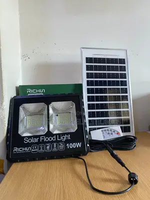 100w Solar Flood Light
