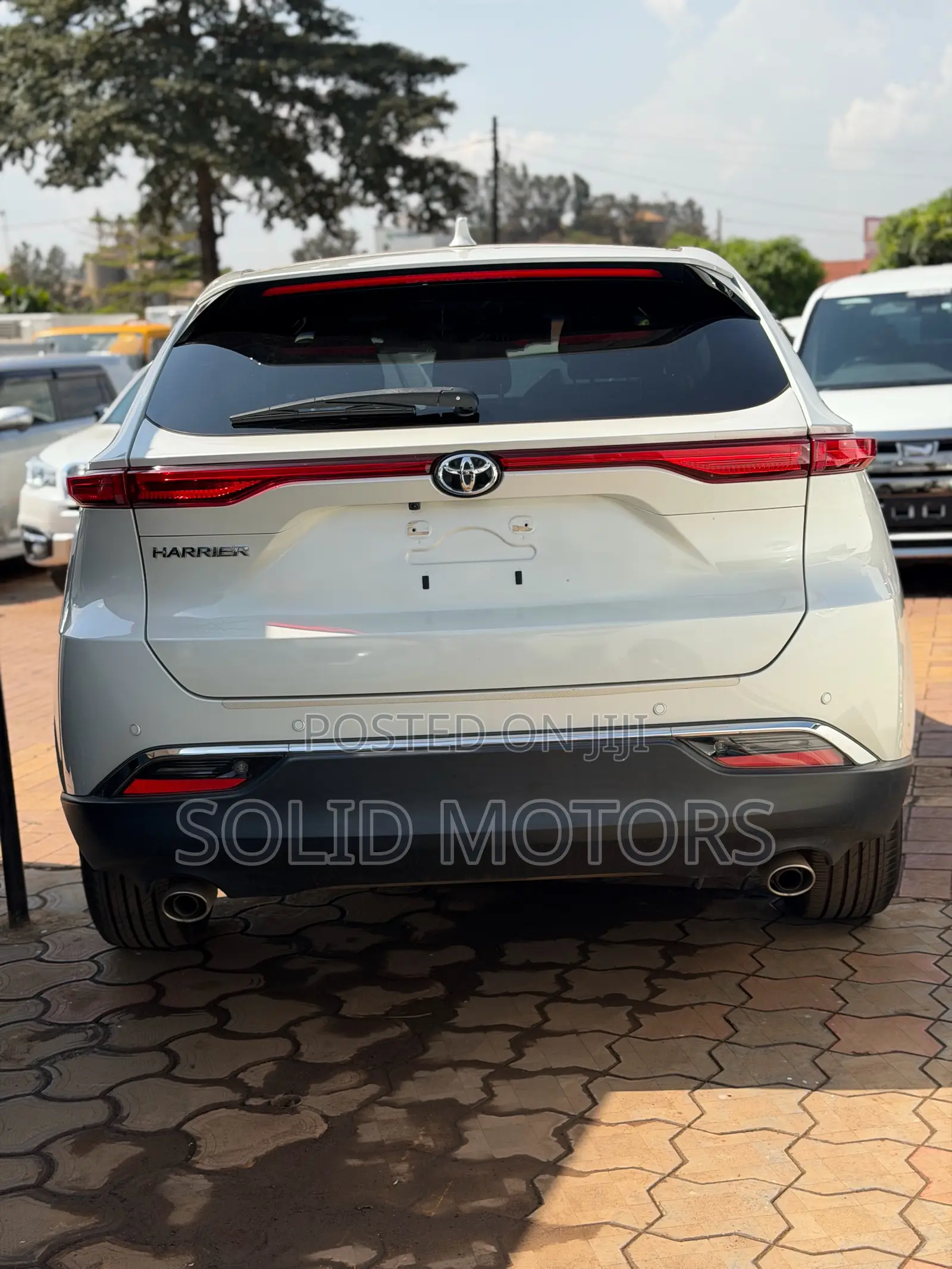 Toyota Harrier 2.0 2020 White