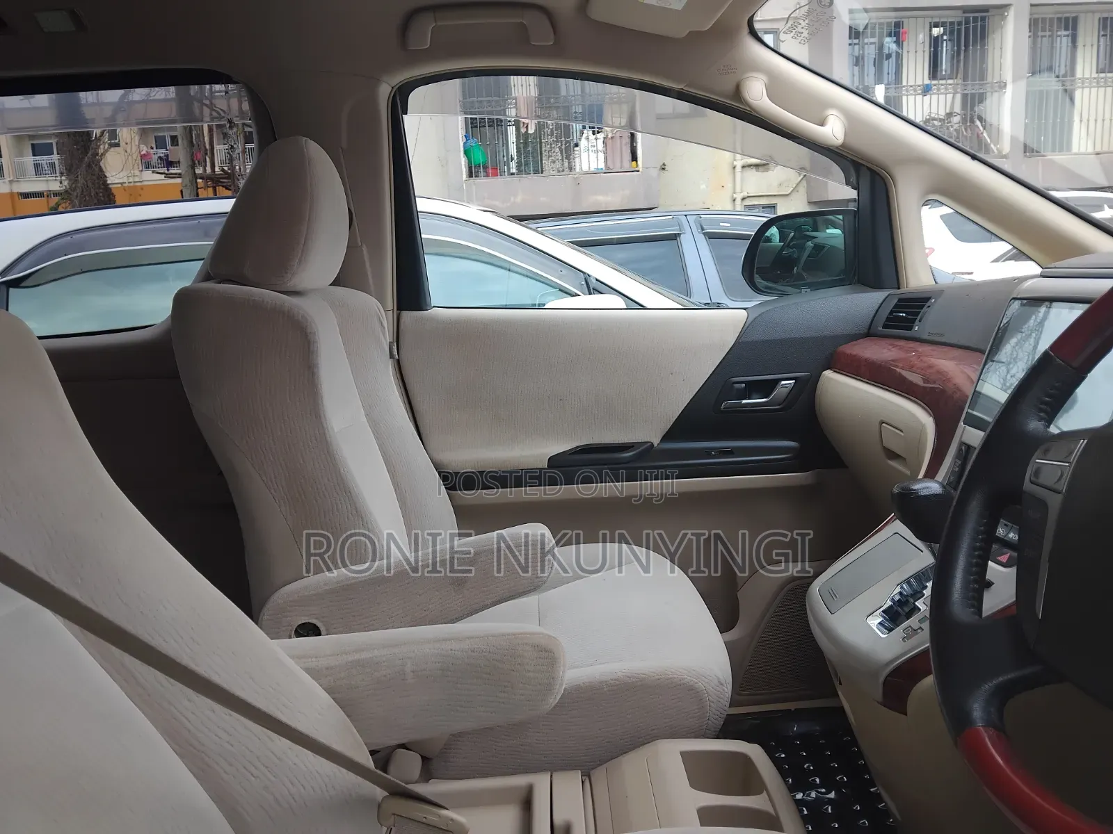 Toyota Alphard 2010 White