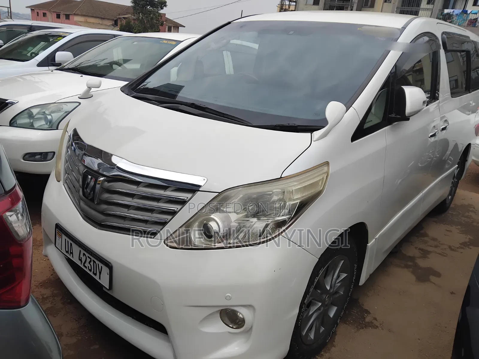 Toyota Alphard 2011 White