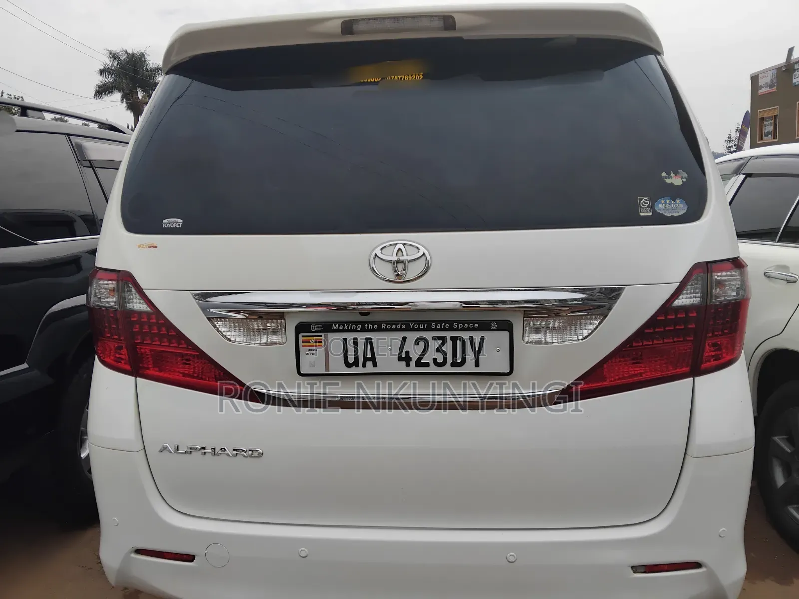 Toyota Alphard 2011 White