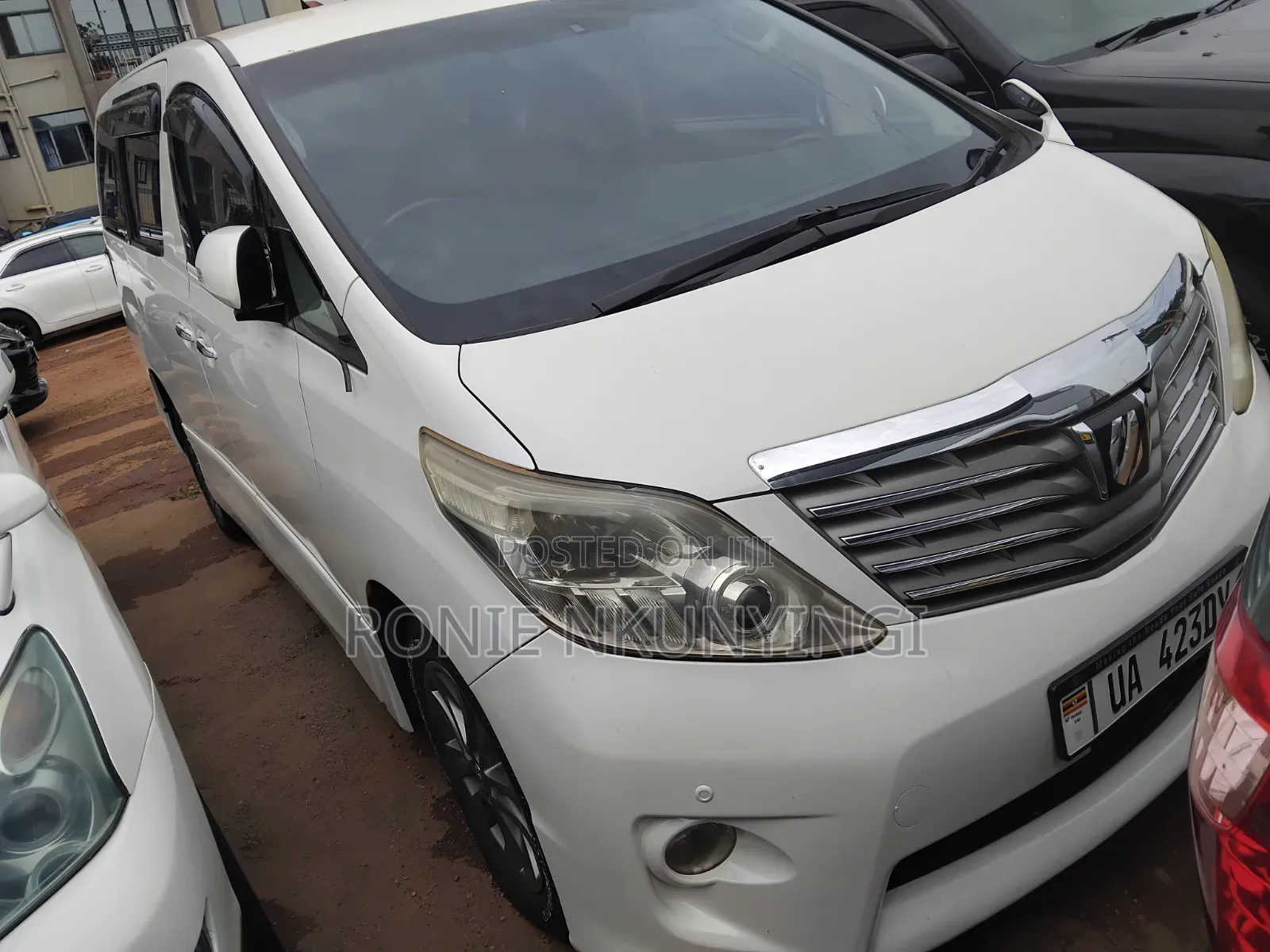 Toyota Alphard 2011 White