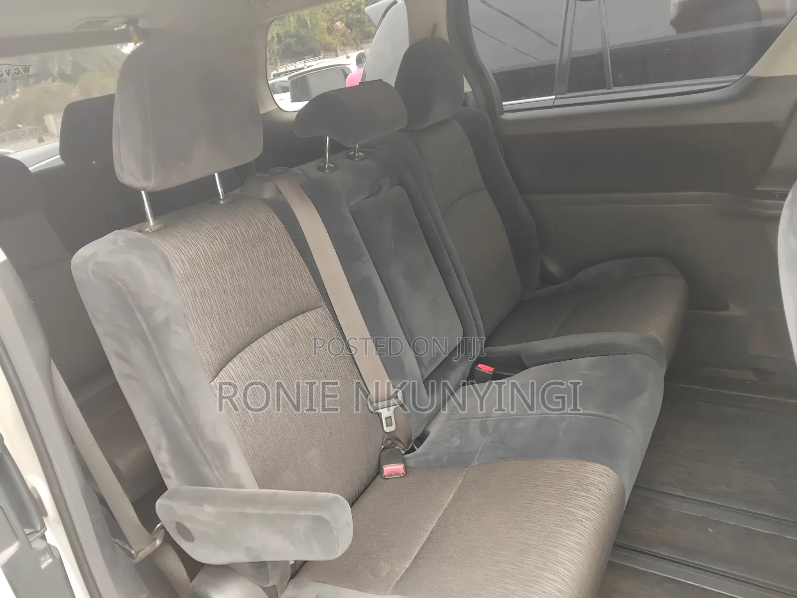 Toyota Alphard 2011 White