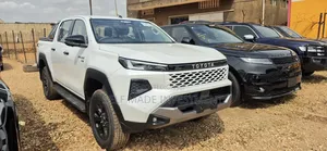 New Toyota Hilux 2025 White