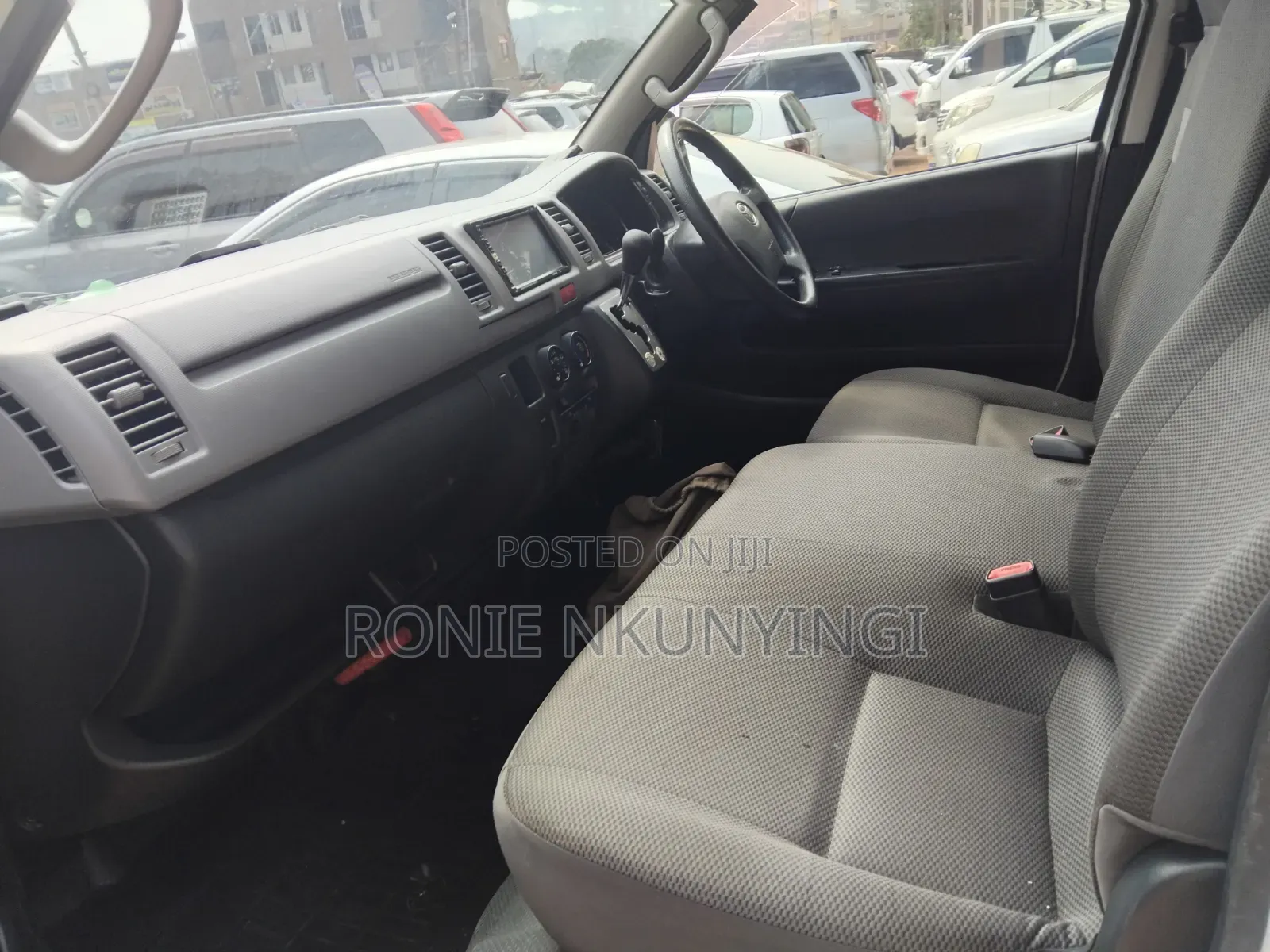 Toyota HiAce 2010 Silver