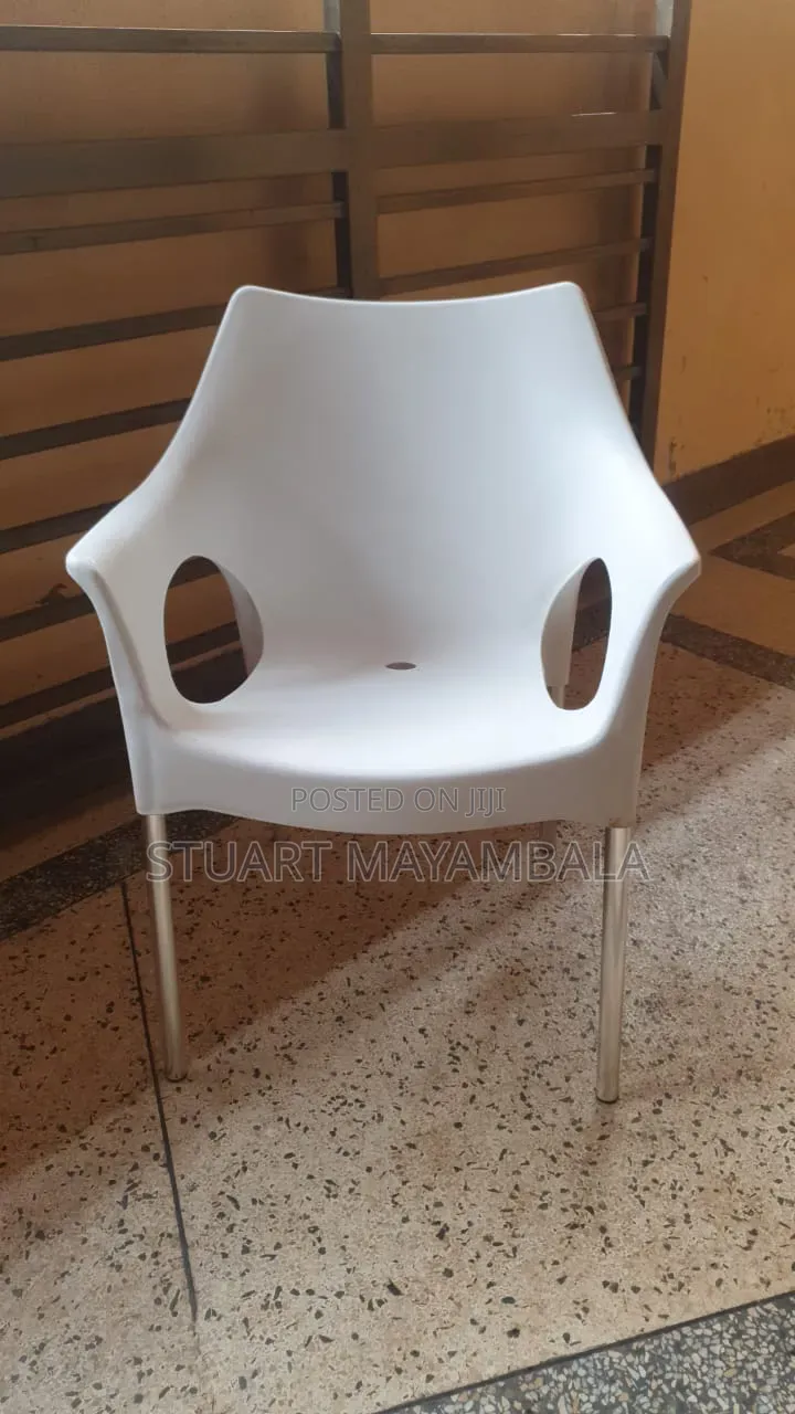 Still Leg Plastic Chair