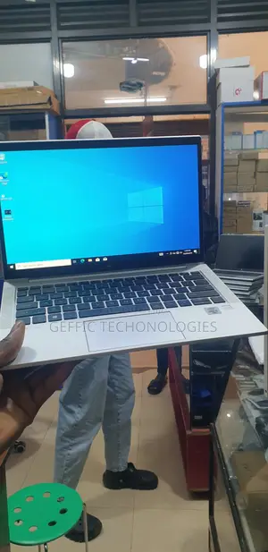 Laptop HP EliteBook 830 G7 8GB Intel Core i5 SSD 256GB