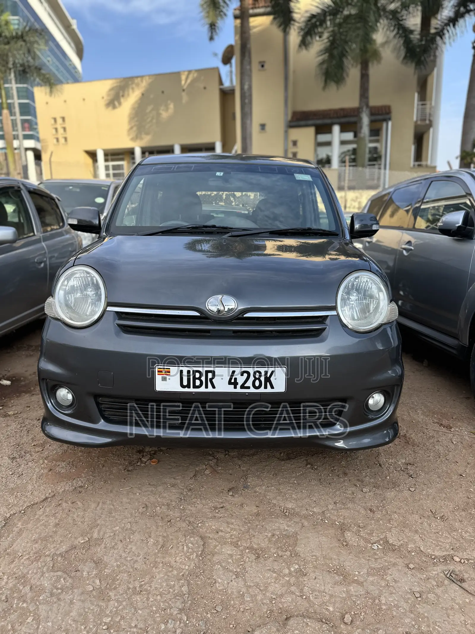 Toyota Sienta 2010 Gray