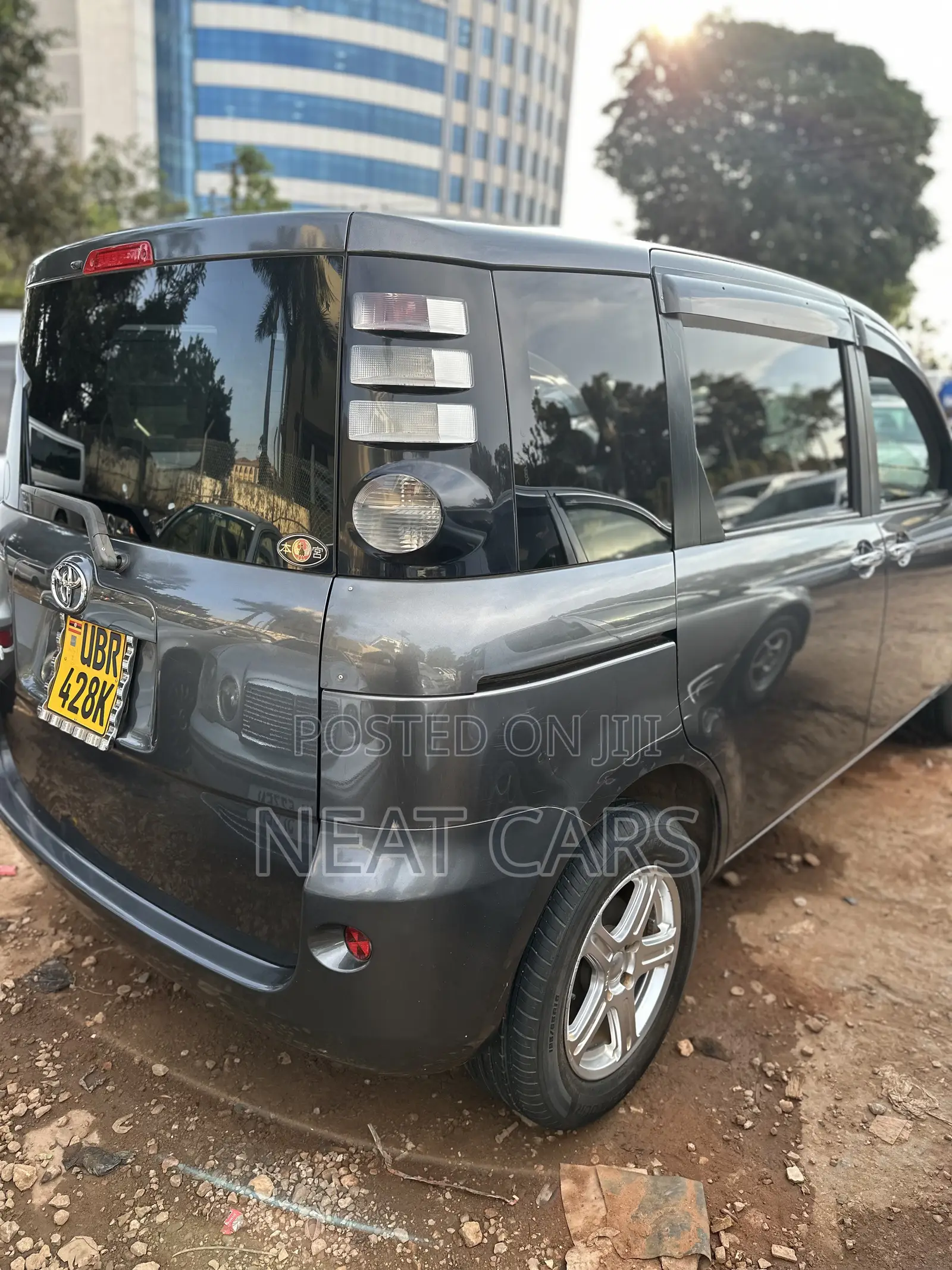 Toyota Sienta 2010 Gray