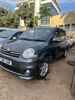 Toyota Sienta 2010 Gray