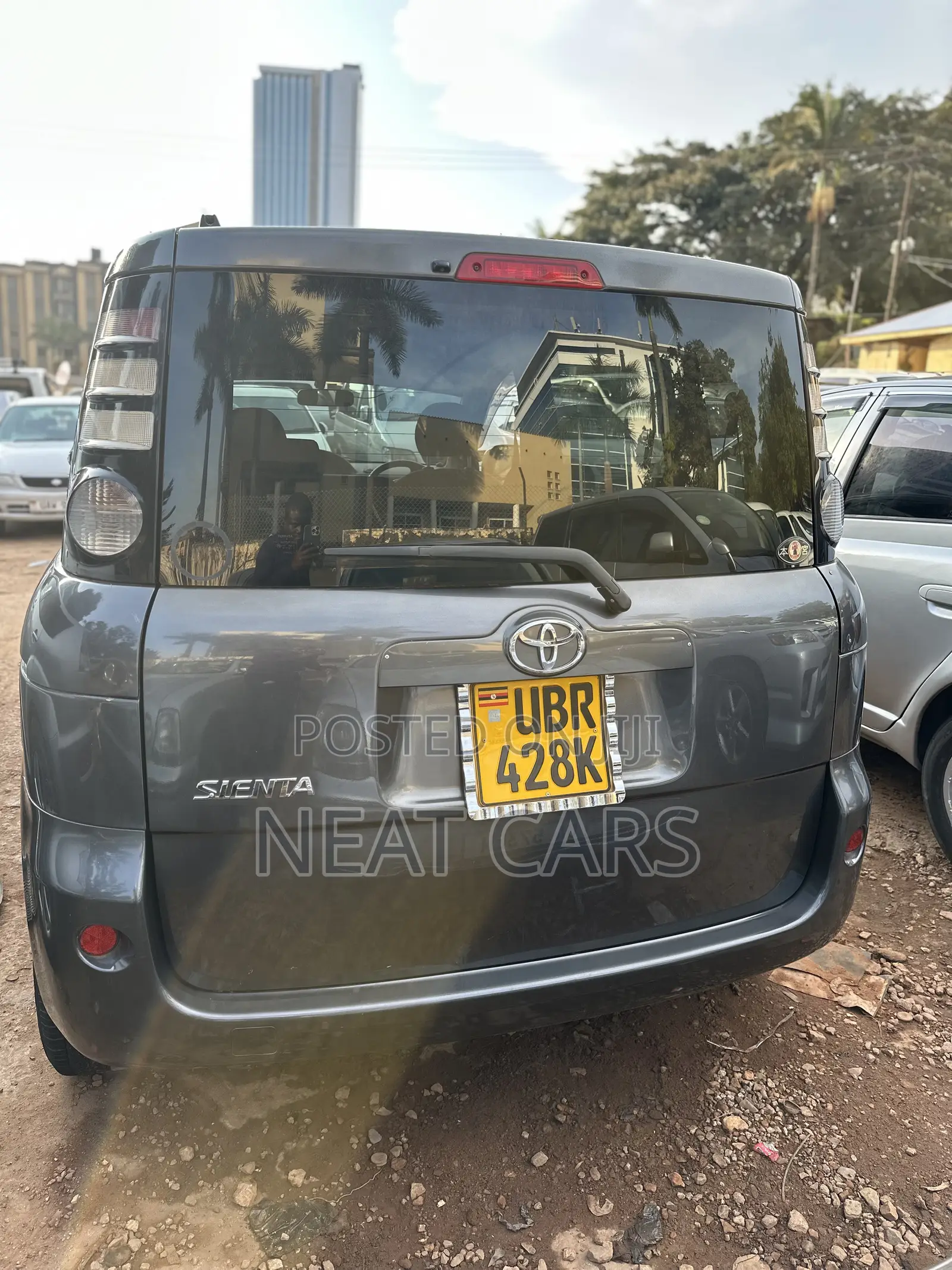 Toyota Sienta 2010 Gray