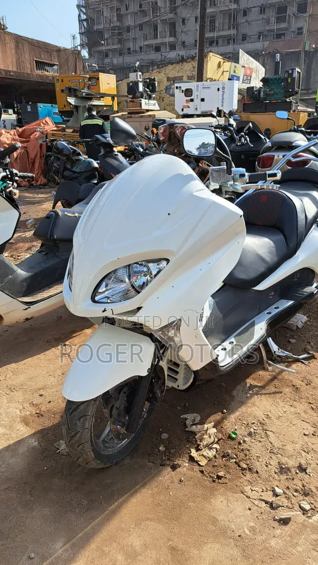 Honda Forza 2025 Silver