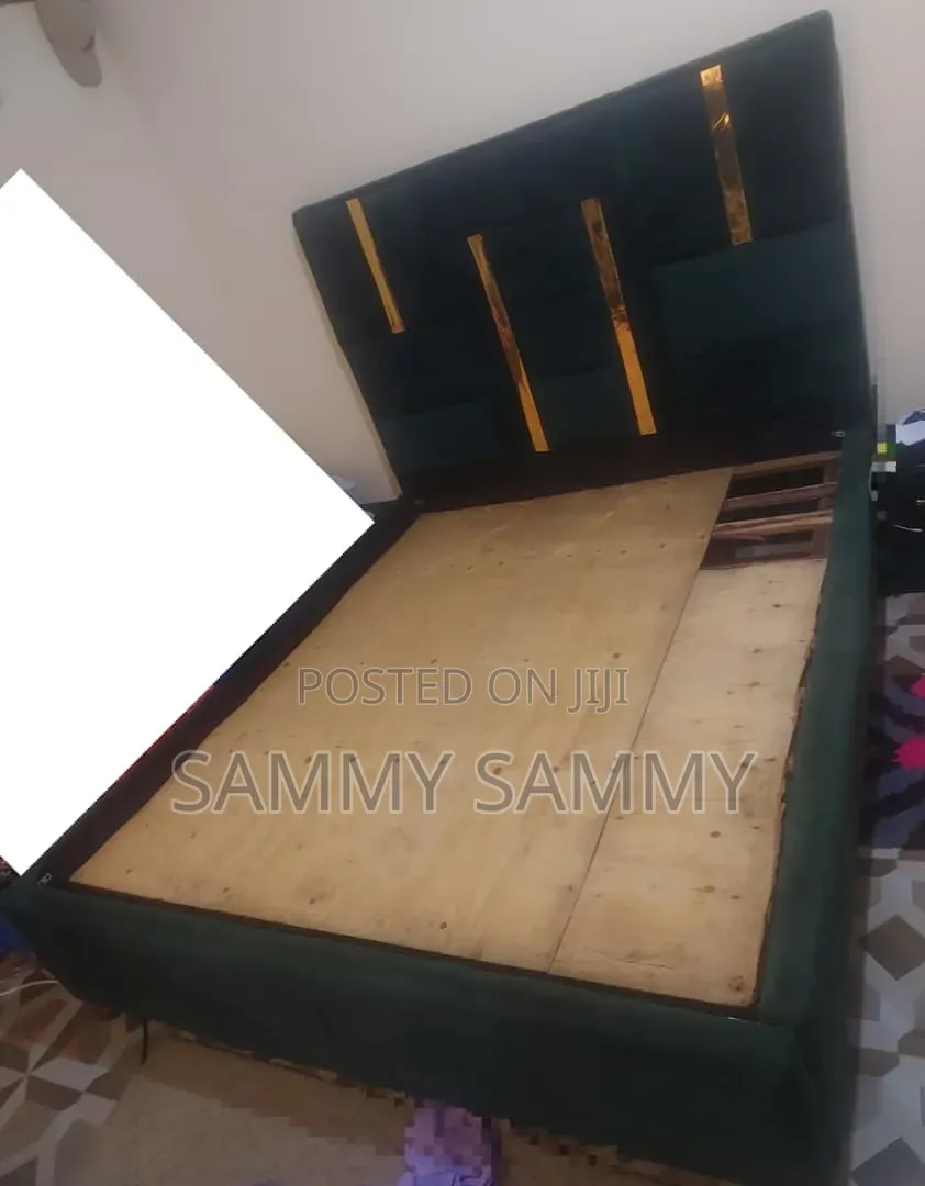 5x6 Bed Comes With 2 Bedside Tables (6months Used)