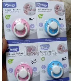 Momeasy Silicone Pacifier With a Protective Cap.
