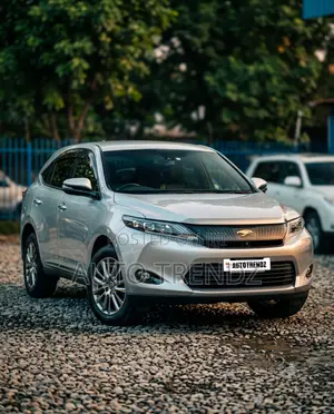 Toyota Harrier 2.0 2018 Silver