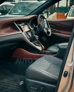Toyota Harrier 2.0 2018 Silver