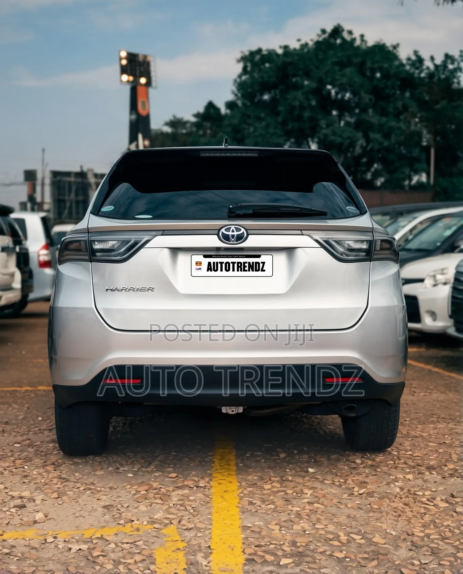 Toyota Harrier 2.0 2018 Silver