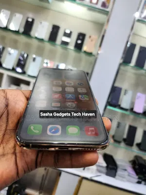 Apple iPhone 11 Pro Max 64 GB Gold