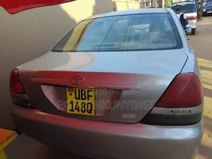 Toyota Mark II 2004 Silver