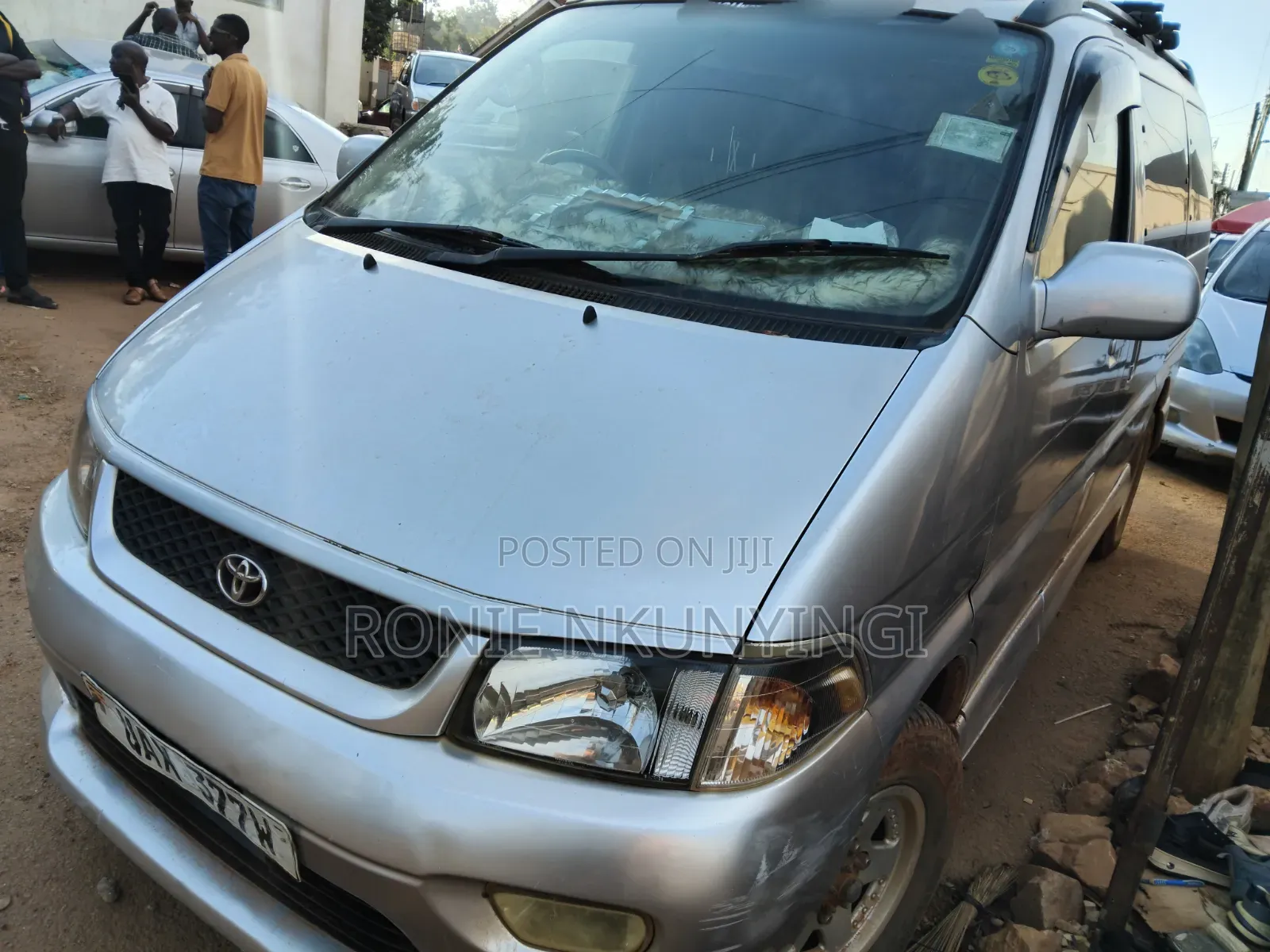 Toyota Regius 2003 Silver