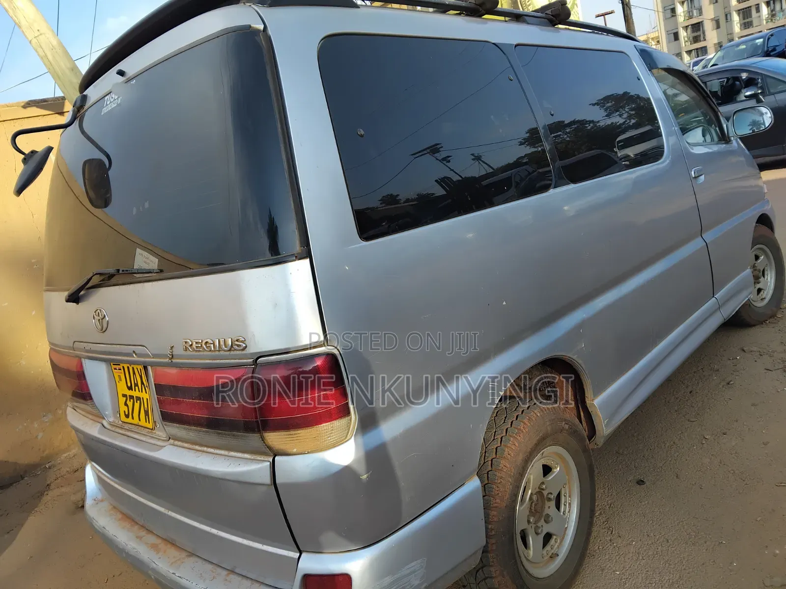 Toyota Regius 2003 Silver