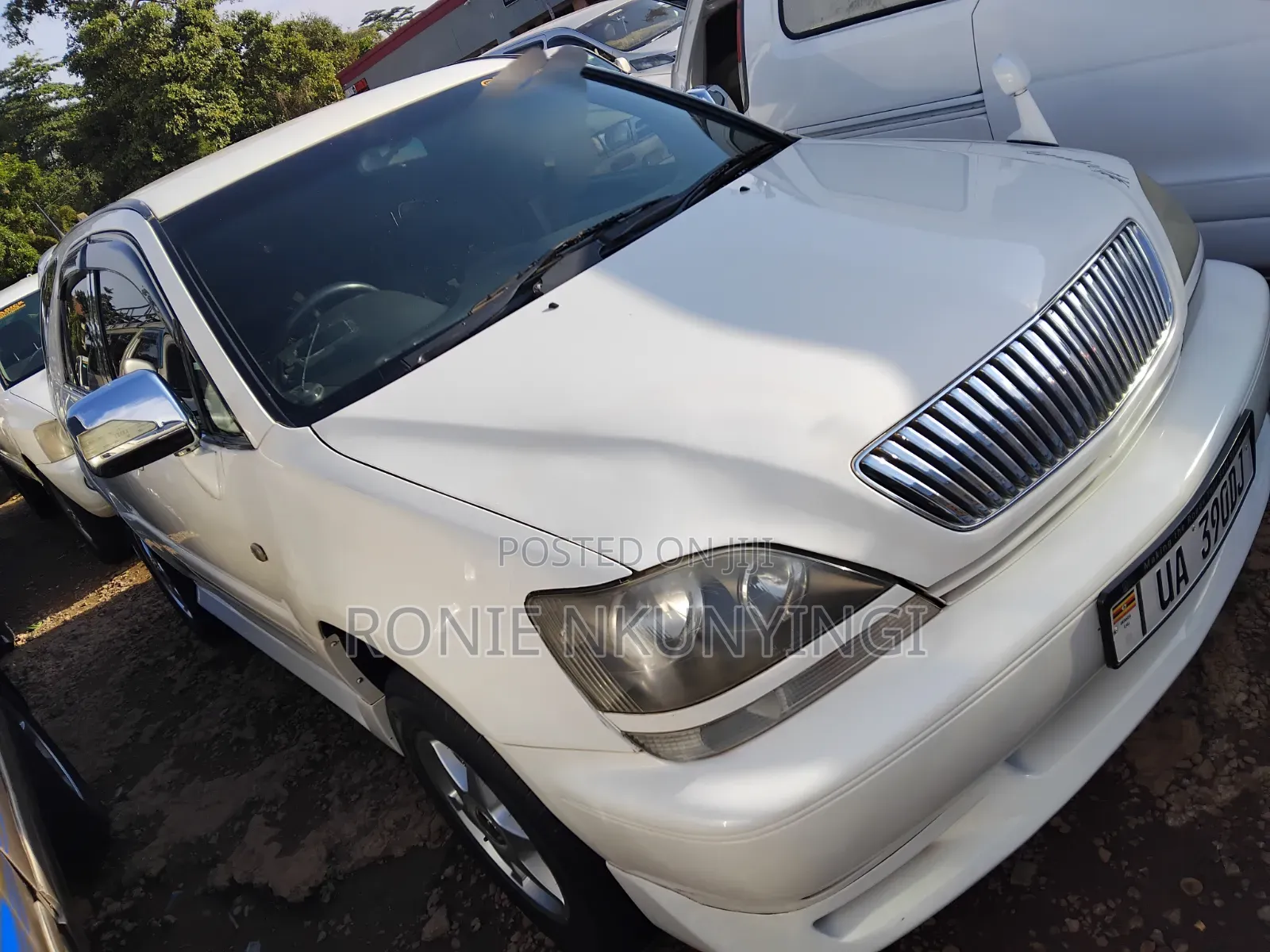 Toyota Harrier 2001 White