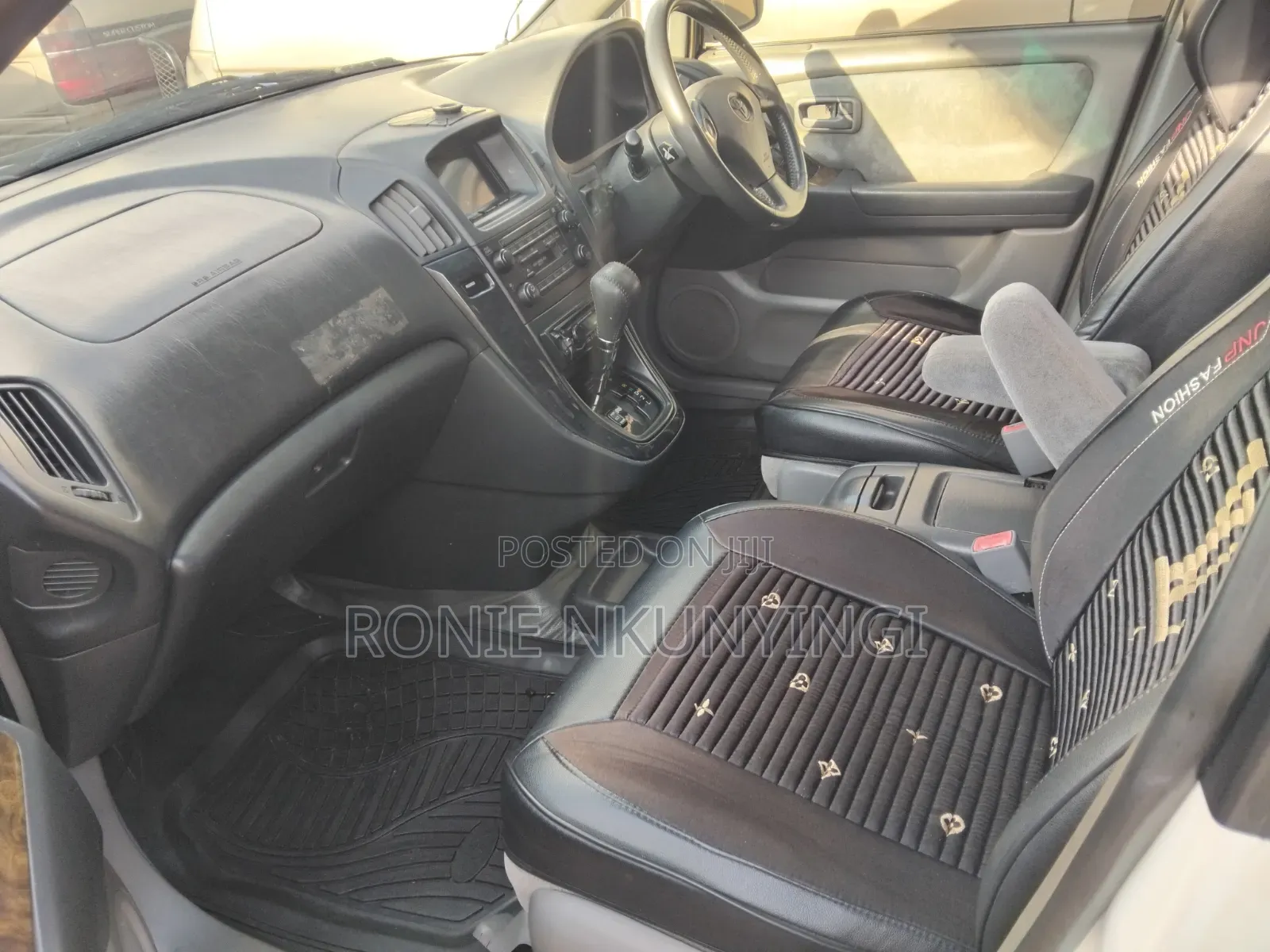 Toyota Harrier 2001 White