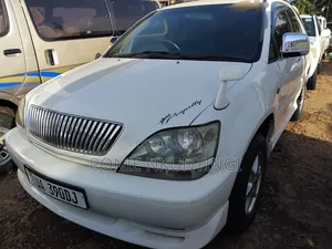 Toyota Harrier 2001 White