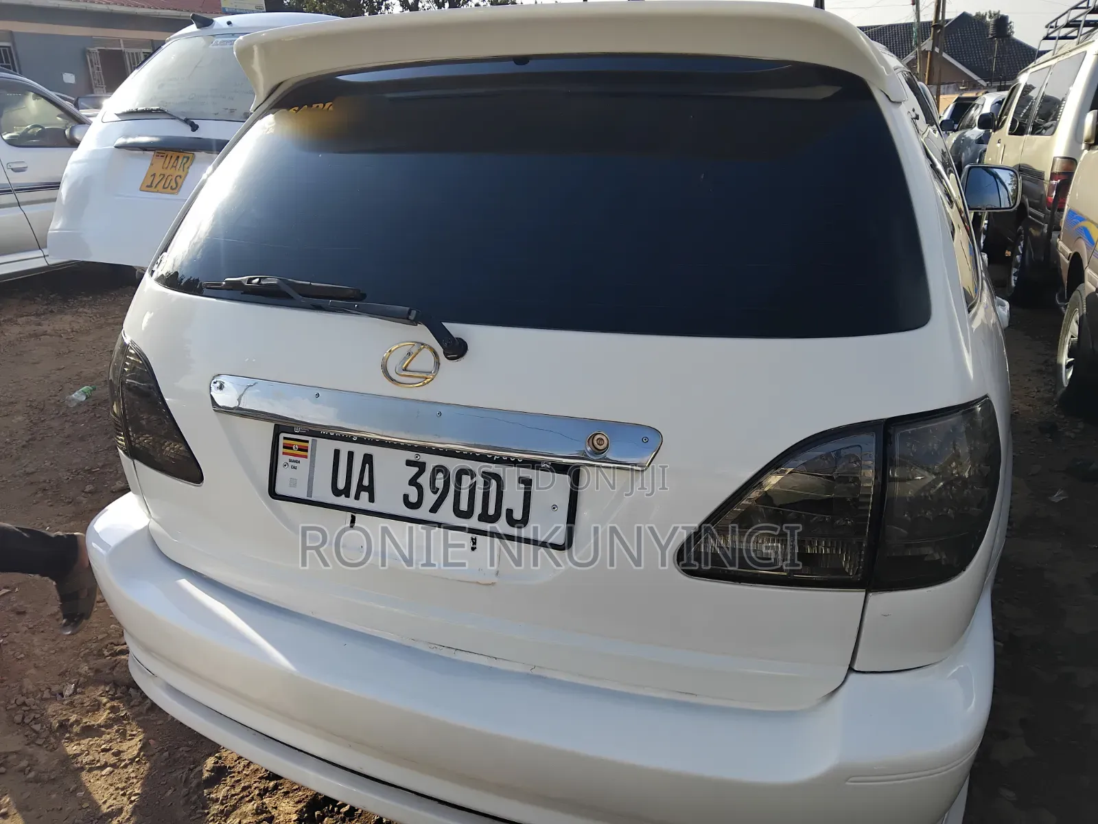 Toyota Harrier 2001 White