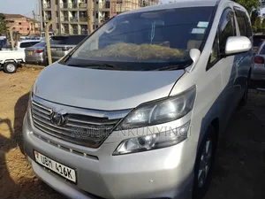 Toyota Alphard 2012 Silver